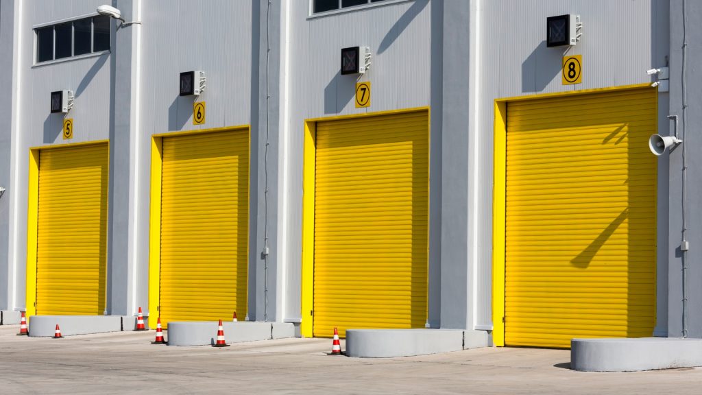 Roll-up industrial garage doors