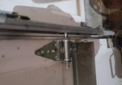 Garage Door Hinges Repair Gretna