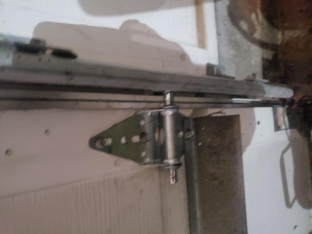 Garage Door Hinges Repair Gretna