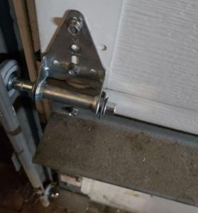 Garage Door Hinges Repair Gretna