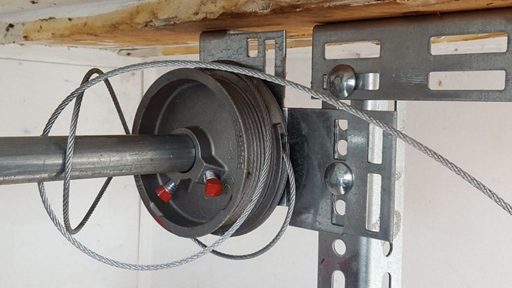 A cable that unwound from its drum
