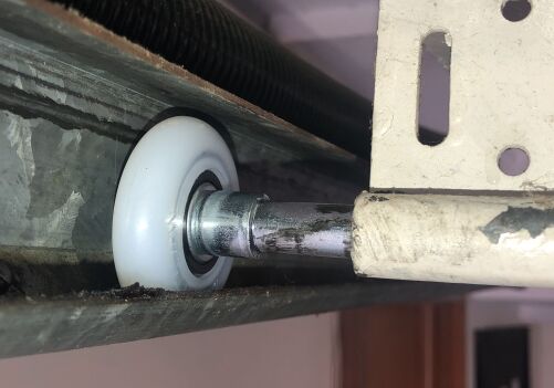 Garage Door Roller Replacement Roca