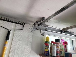 Garage Door off Track Repair N 189th St, Elkhorn, NE