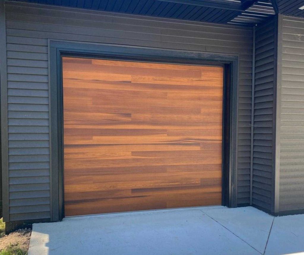 Professional Garage Door Installation S 91st Ave, Omaha, NE