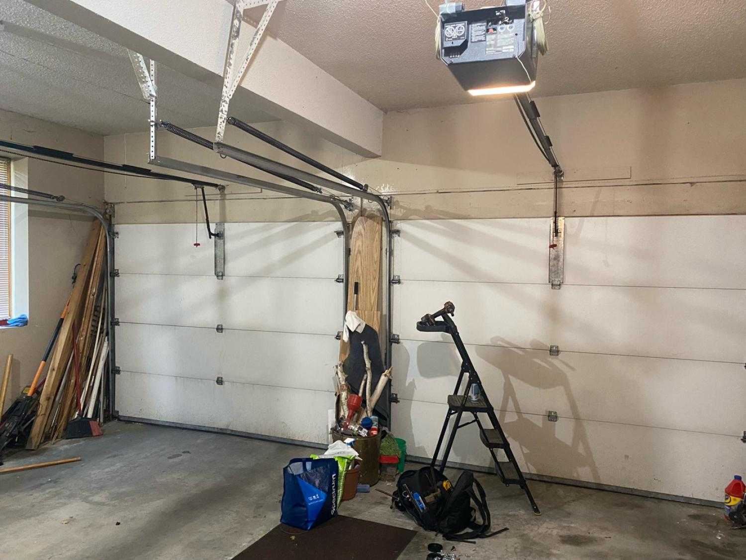 Affordable Garage Door Service 158th St, Bennington, NE