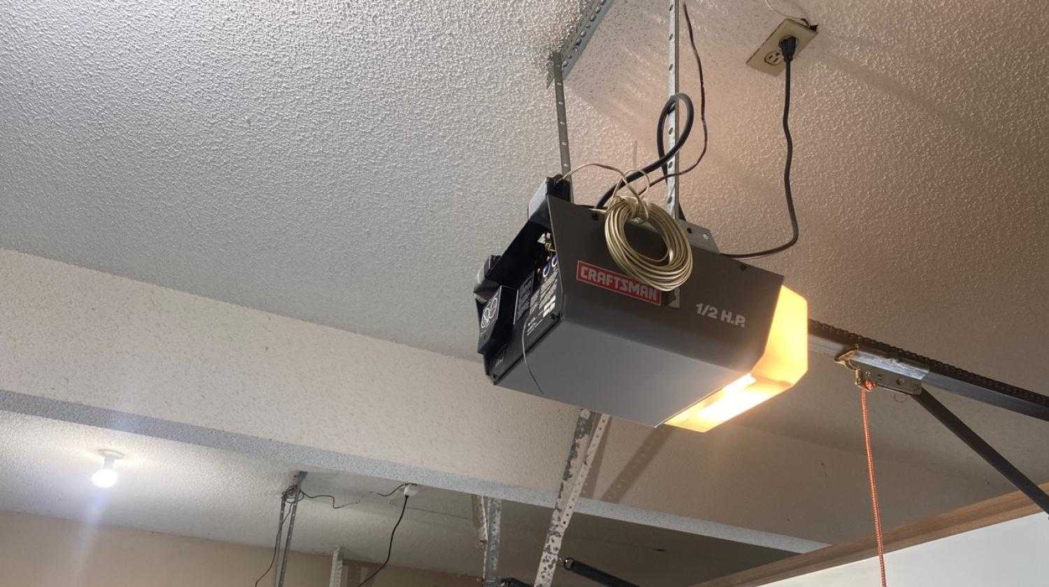 Affordable Garage Door Service 158th St, Bennington, NE